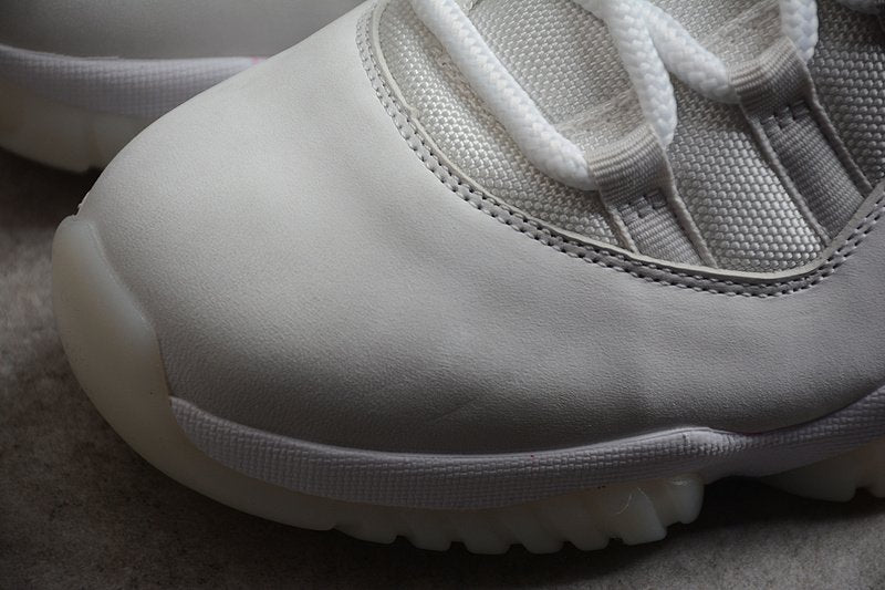 J11 RETRO PLATINUM