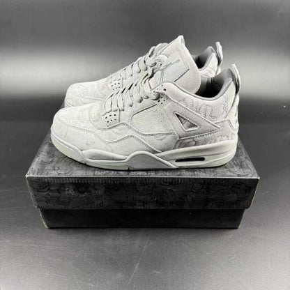J4 RETRO KAWS