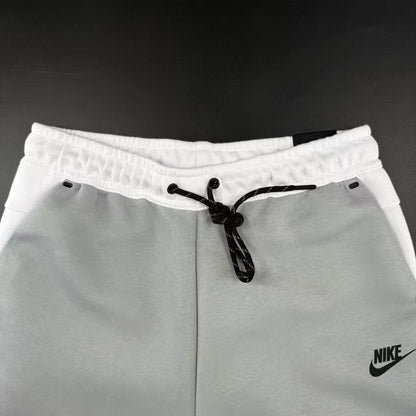 NK TECH FLEECE – GREY/WHITE (completa)