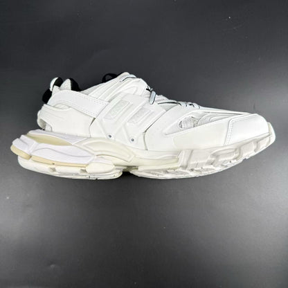Track White