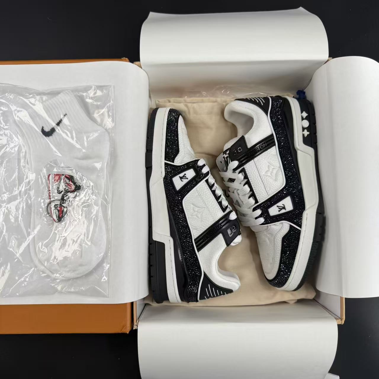 Trainer x Swarovski
