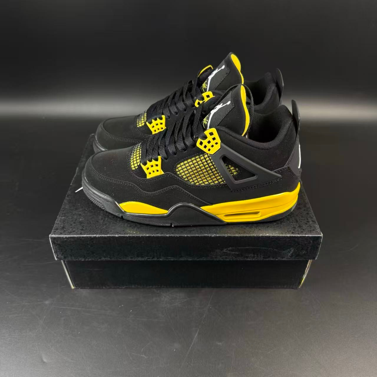 J4 RETRO THUNDER