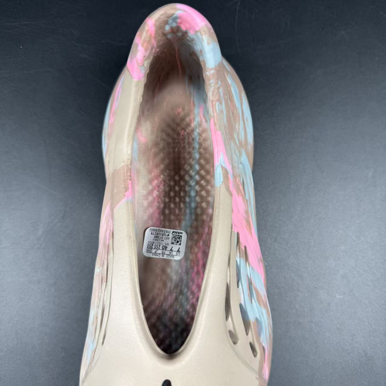 YEEZY FOAM RNNR MX SAND GREY