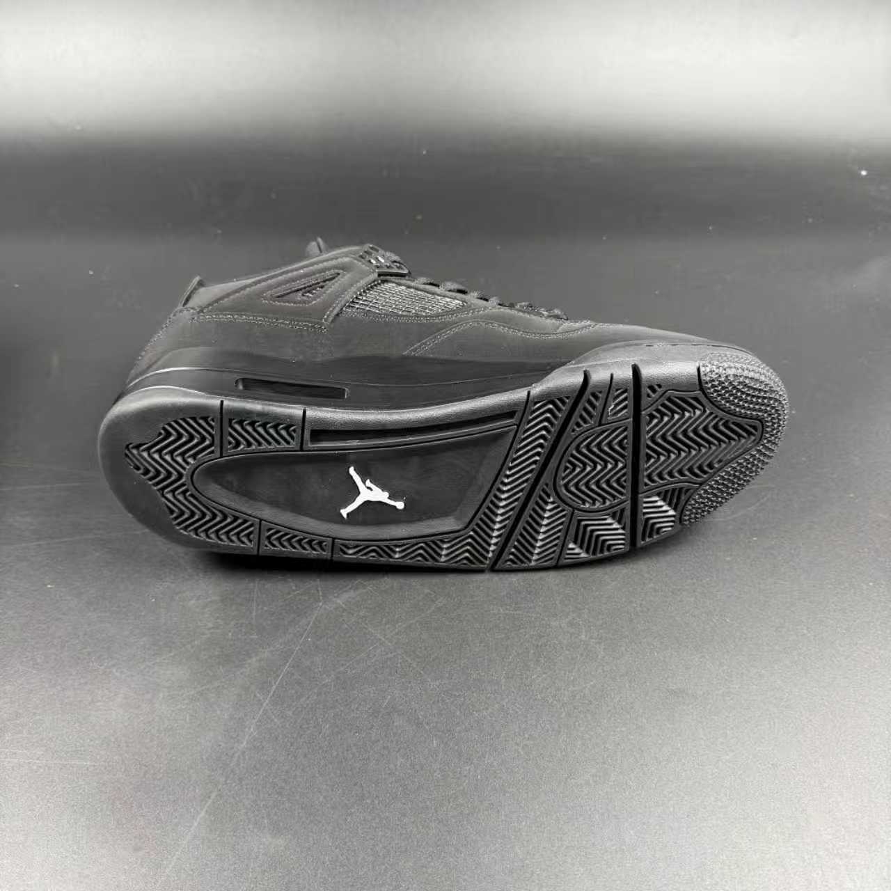 J4 RETRO BLACK CAT