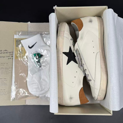 GOLDEN GOOSE