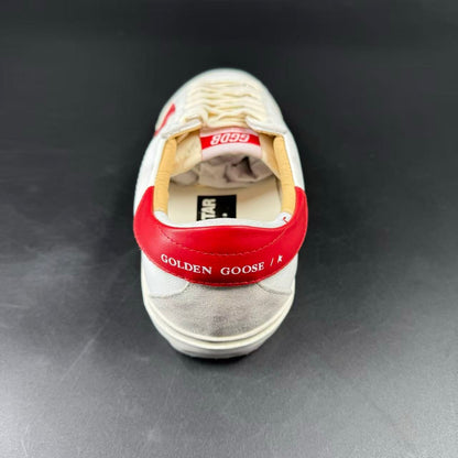 GOLDEN GOOSE