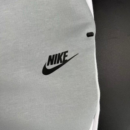 NK TECH FLEECE – GREY/WHITE (completa)