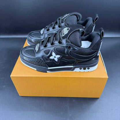 Skate Sneaker Black White