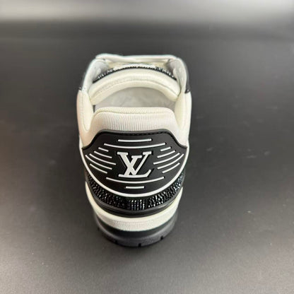 Trainer x Swarovski