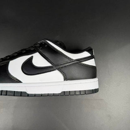 DUNK LOW NEXT NATURE WHITE BLACK