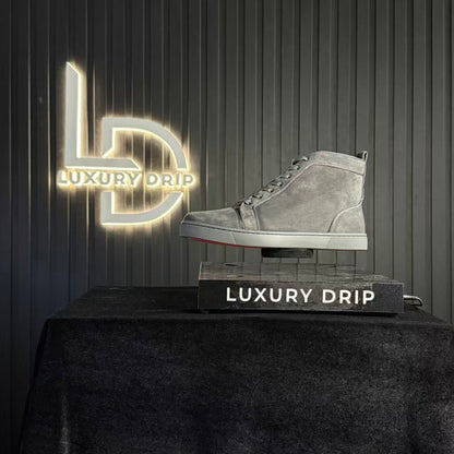 LBTN – Louis Suede