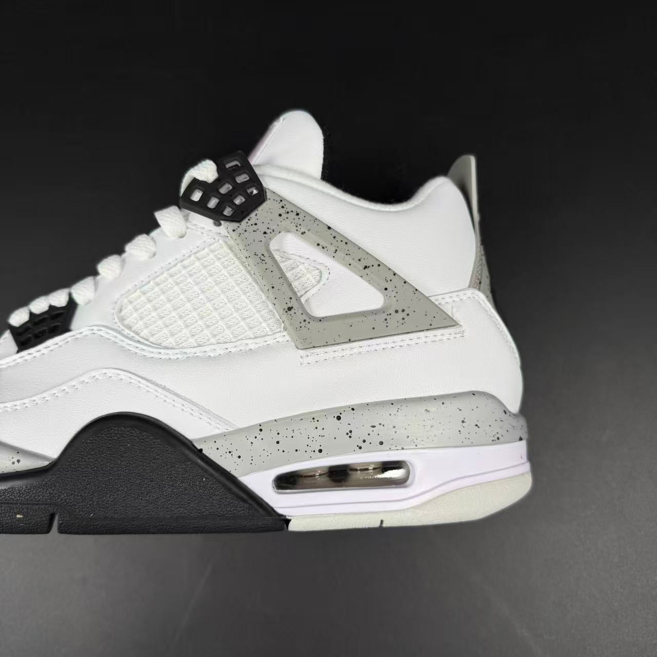 J4 RETRO WHITE CEMENT