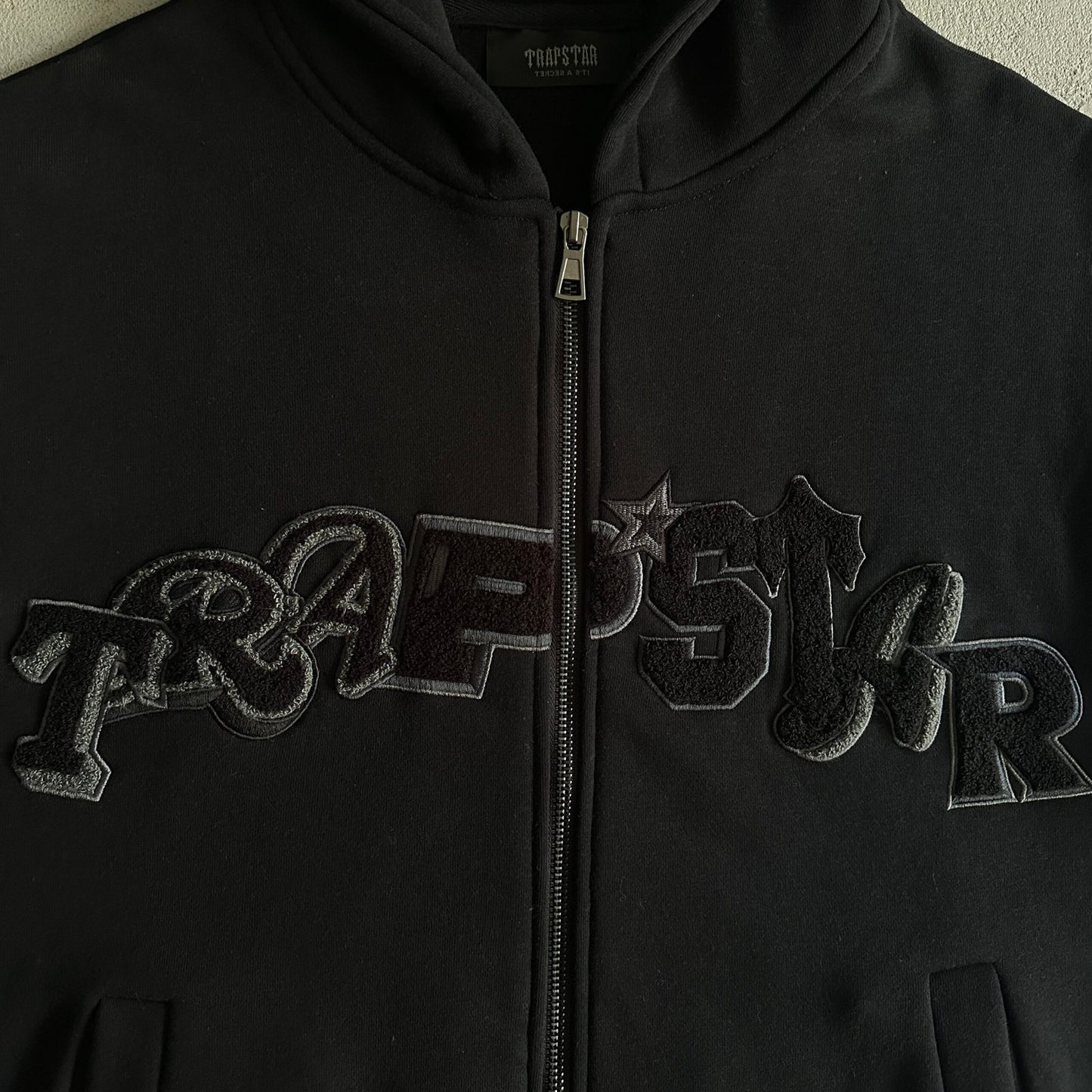 WIDCARD ZIP BLACK
