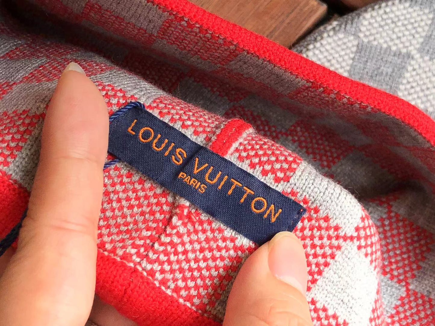 LV RED
