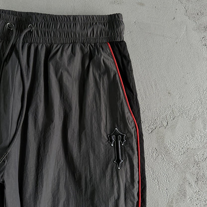 IRONGATE T SHELLSUIT BLACK/RED