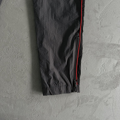 IRONGATE T SHELLSUIT BLACK/RED
