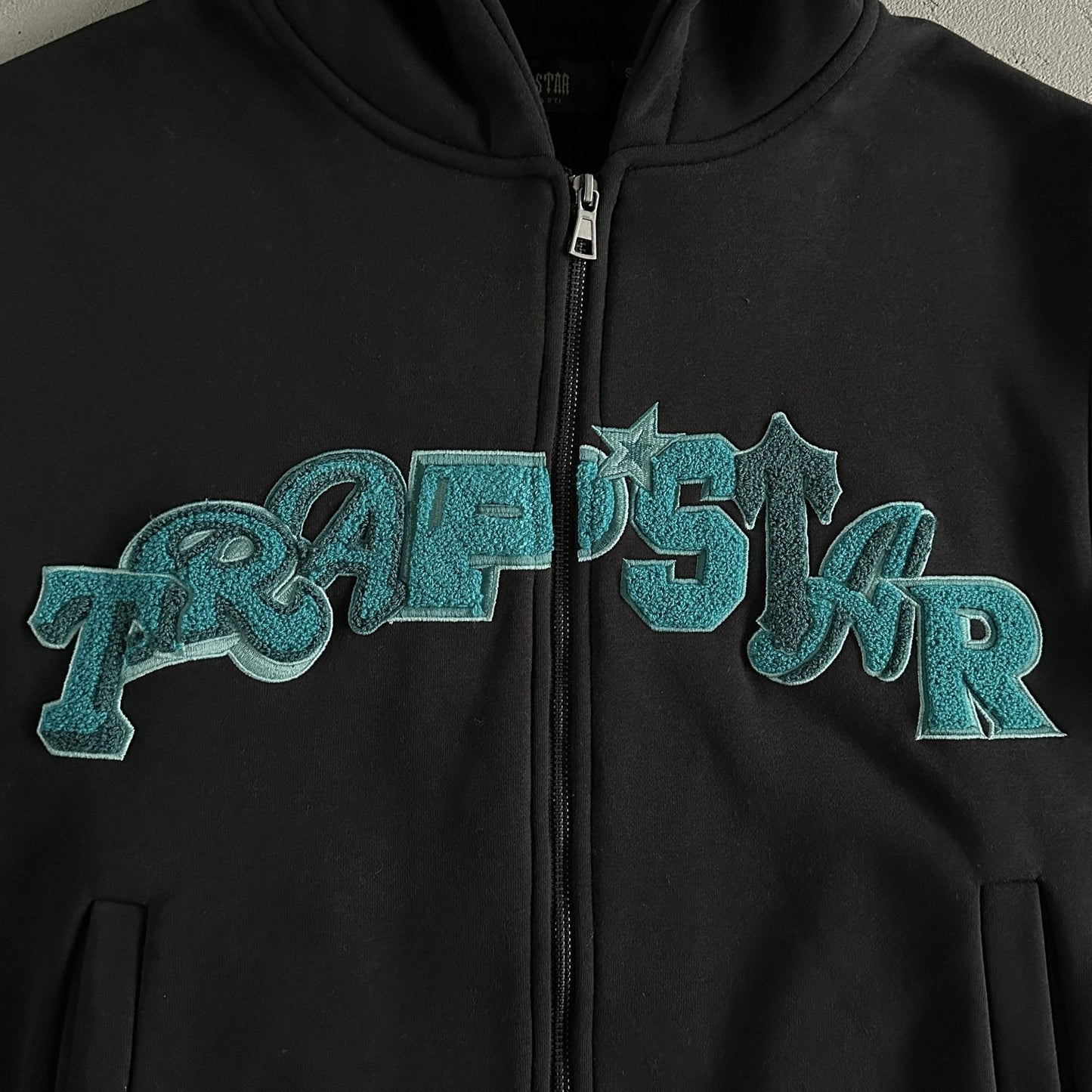 TONAL WILDCARD HOODY BLACK/TEAL