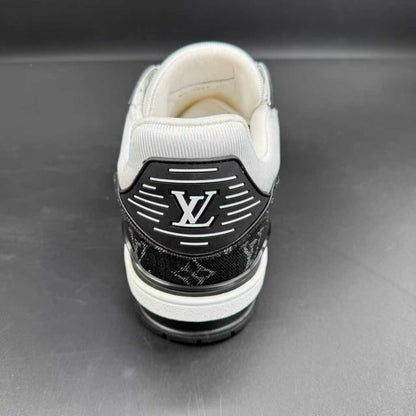 LV TRAINER – SIZE 36