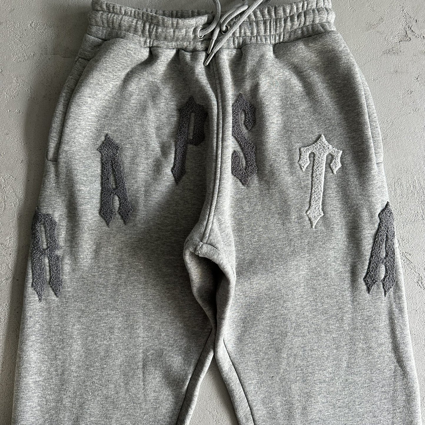 IRONGATE ARCH CHENILLE GREY