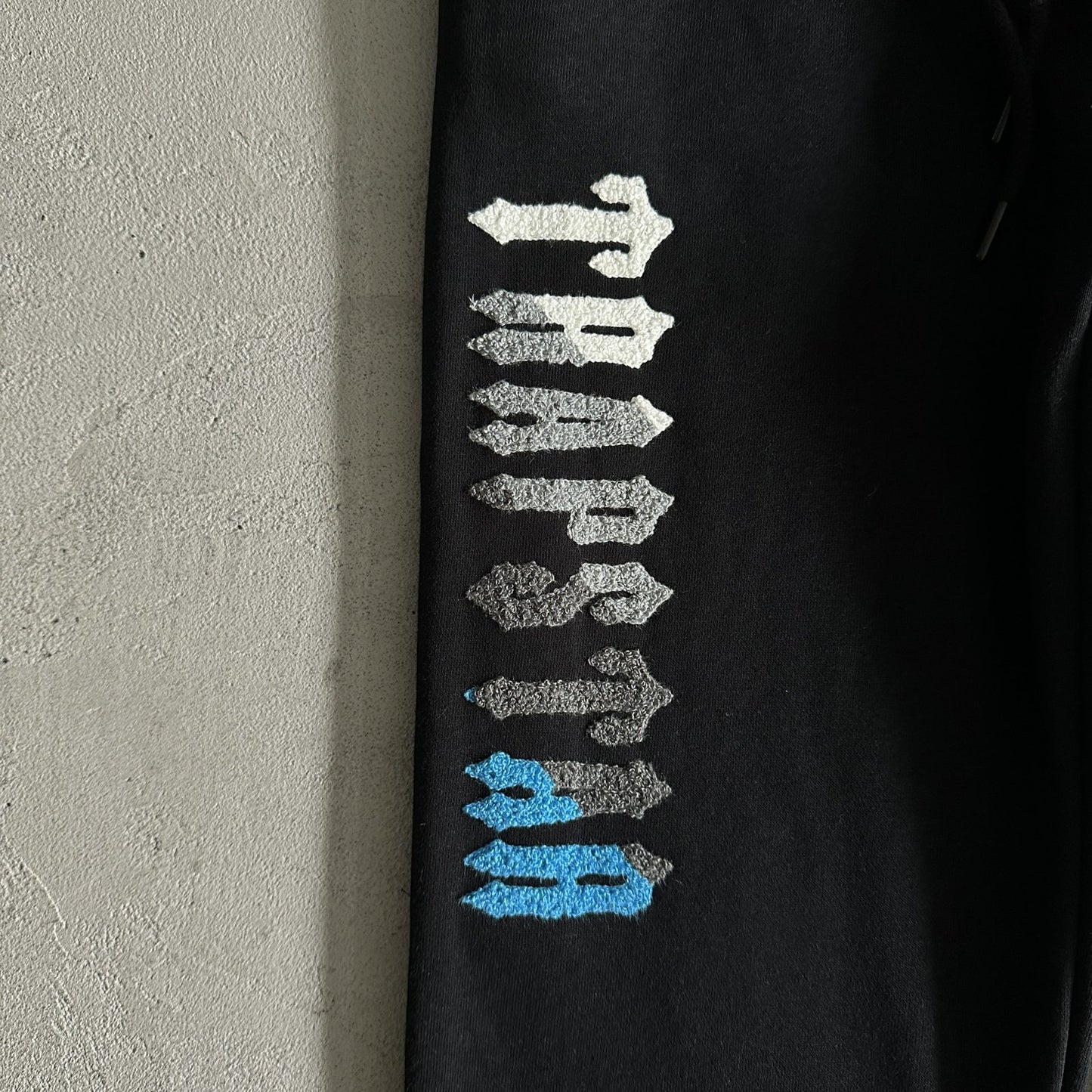 CHENILLE DECODED 2.0 LIGHTNING BABY BLUE