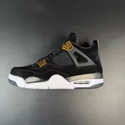 J4 RETRO ROYALTY