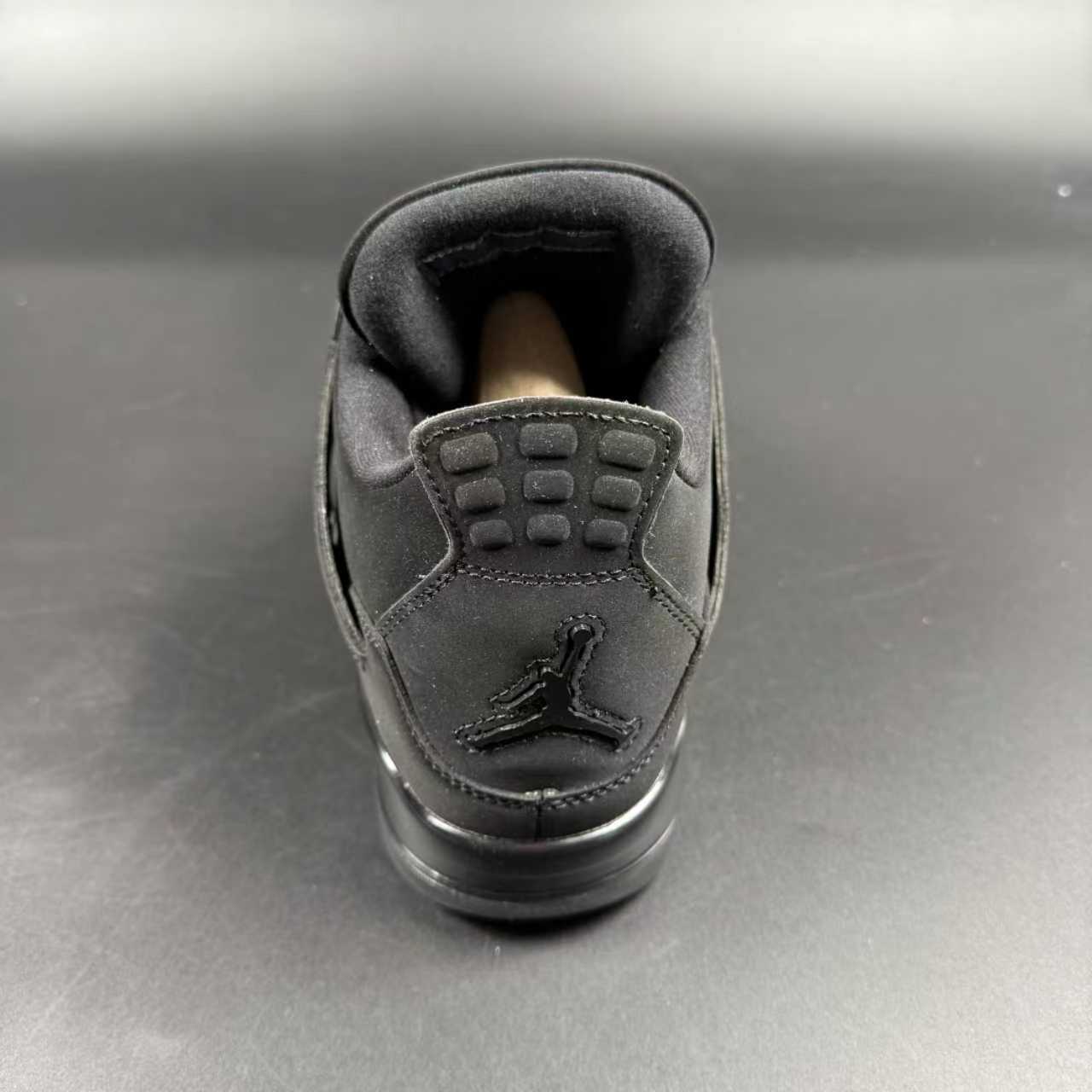 J4 RETRO BLACK CAT