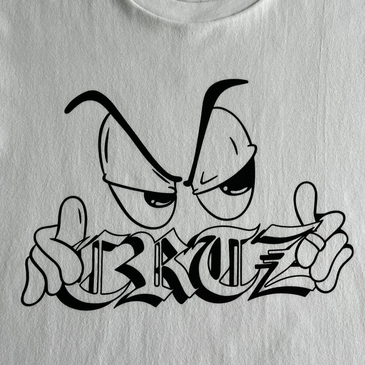 T-SHIRT CARTOON EYES