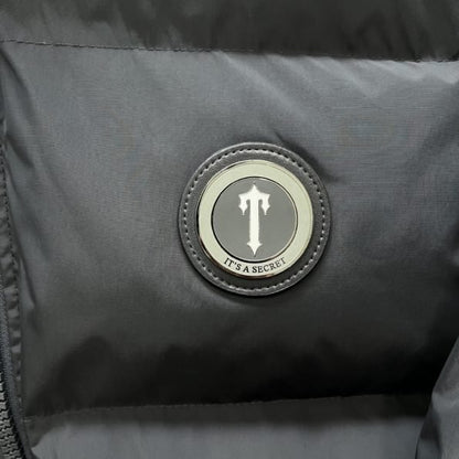 DETACHABLE HOODED PUFFER