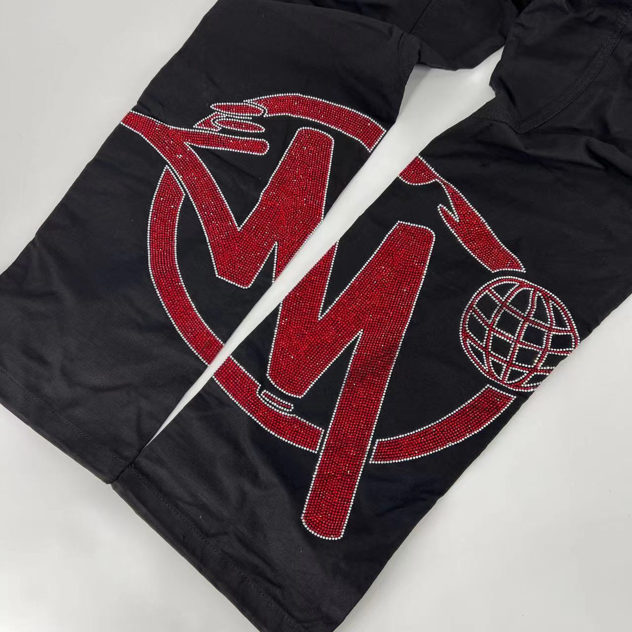 GRAFF CARGO BLACK-RED (RHINESTONE)