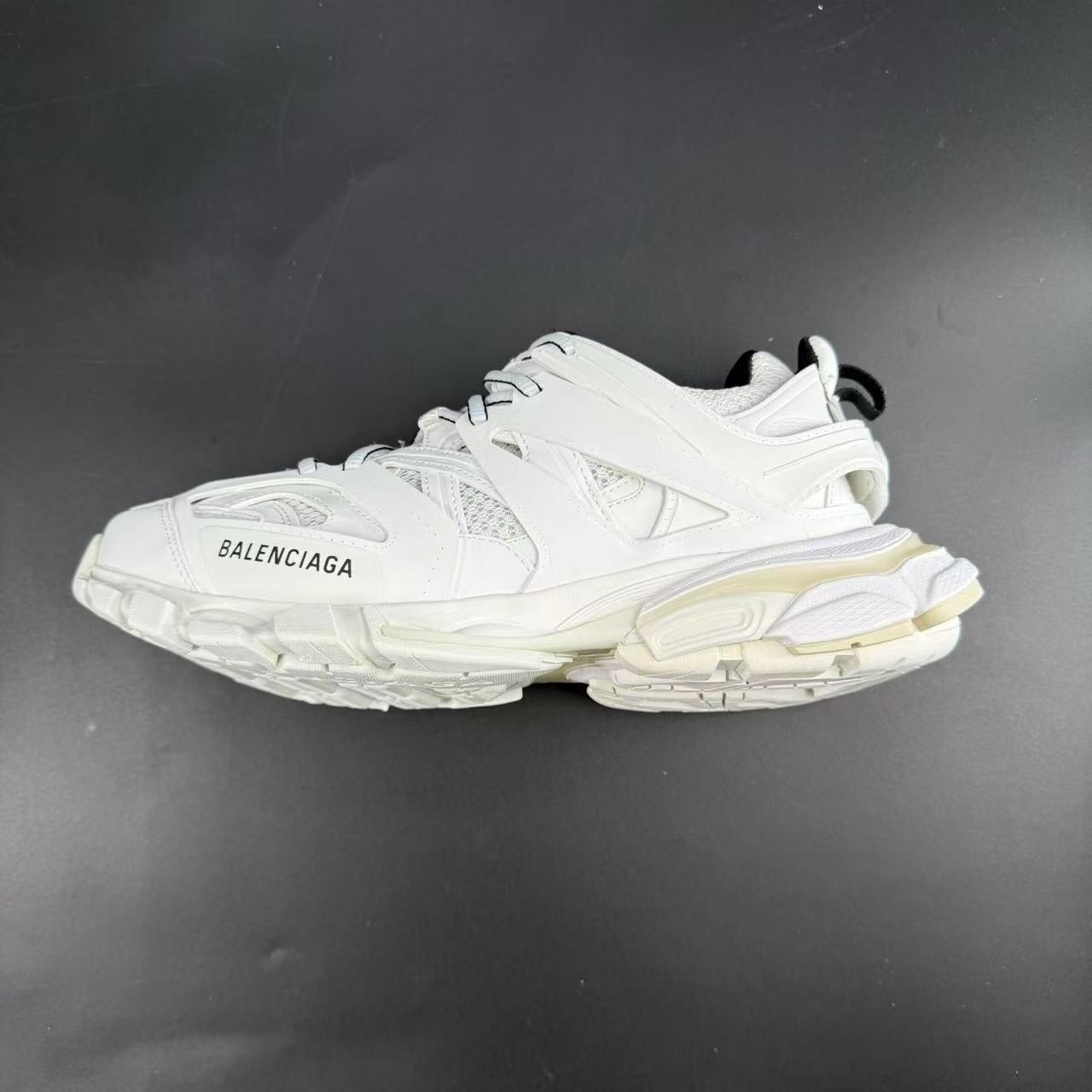 Track White