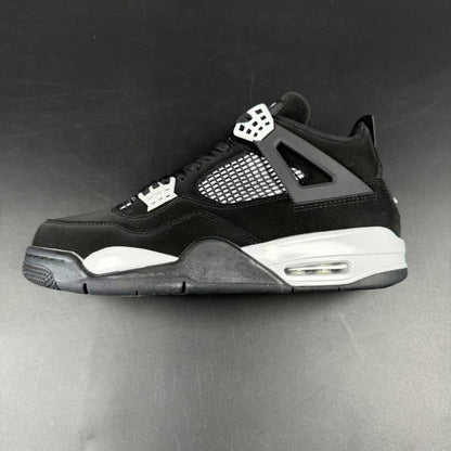J4 RETRO THUNDER WHITE – SIZE 39