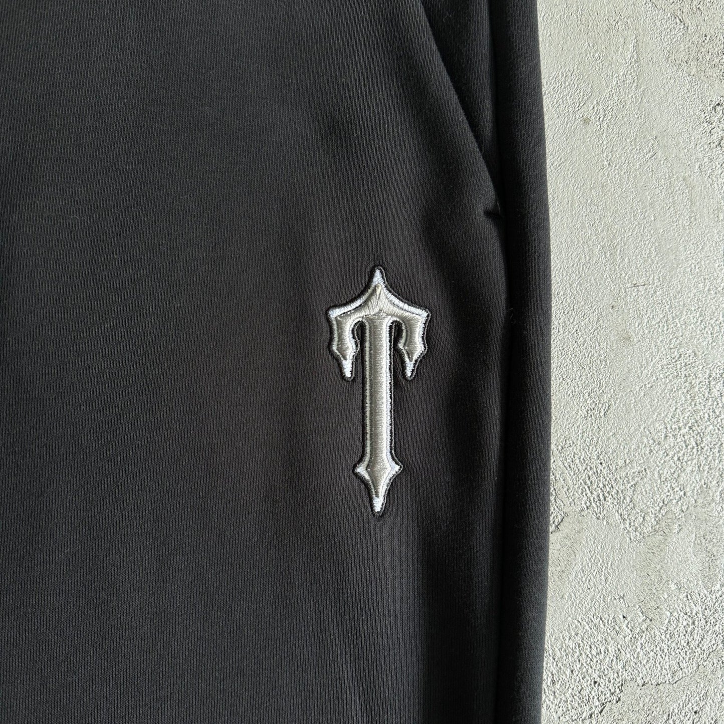 ETRIPE HOODIE TRACKSUITE BLACK/GREY