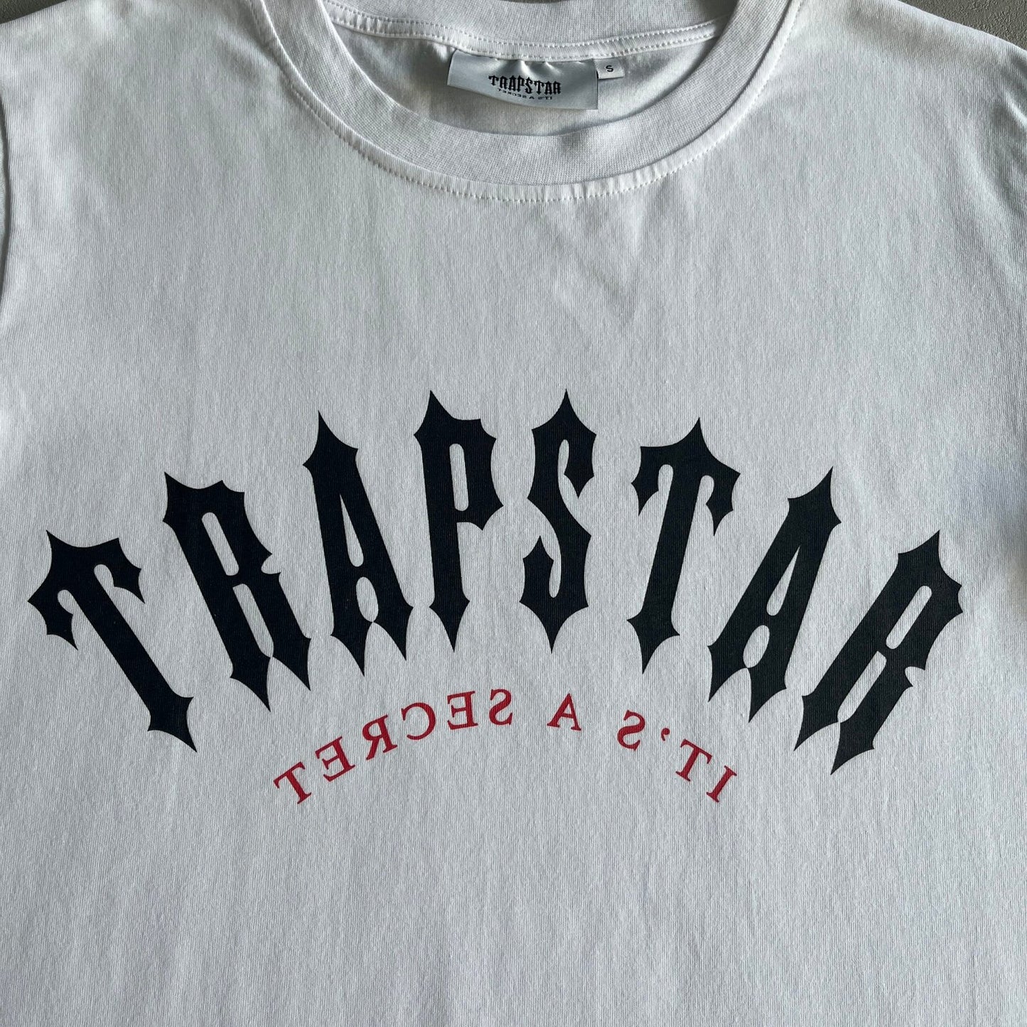 SECRET TEE