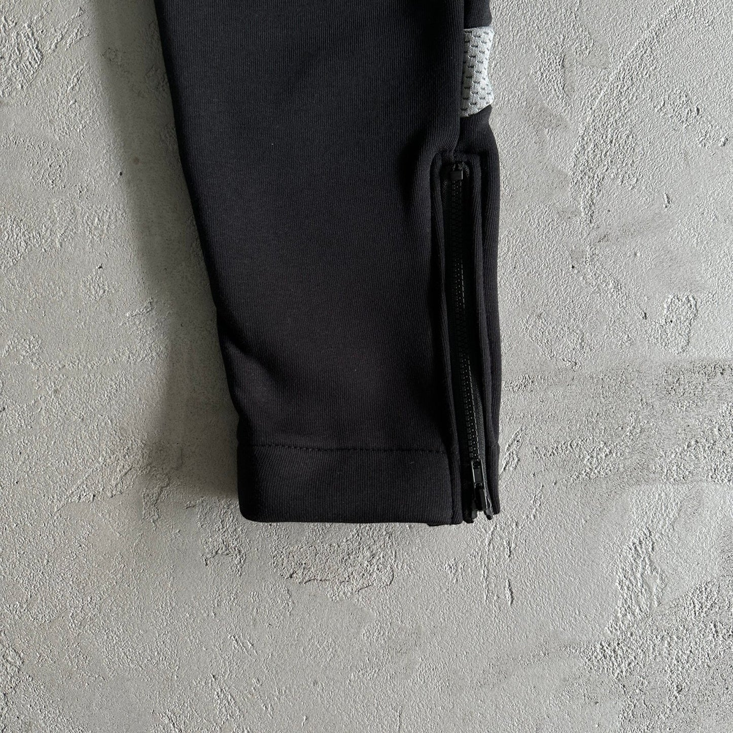 ETRIPE HOODIE TRACKSUITE BLACK/GREY