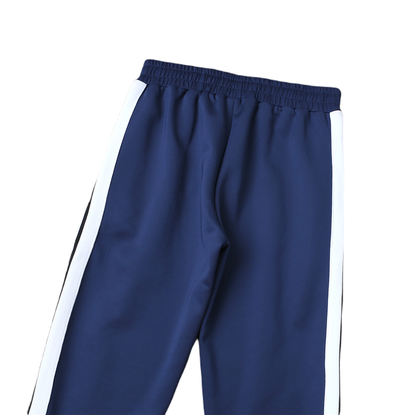 e661eb_64cac705c3d3416d96500308ec4158ee~mv2.png