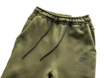 e661eb_760704d62e6441ebb2a163aa68cd8b58~mv2.png