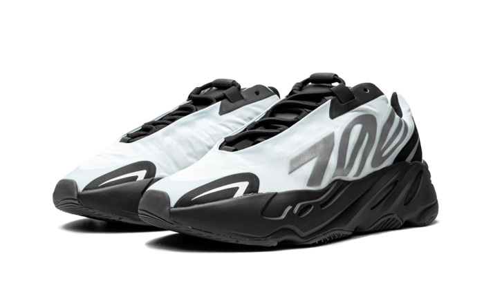 yeezy-700-mnvn-blue-tint-965999_800x