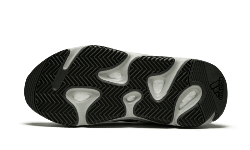 yeezy-700-salt-494173_800x
