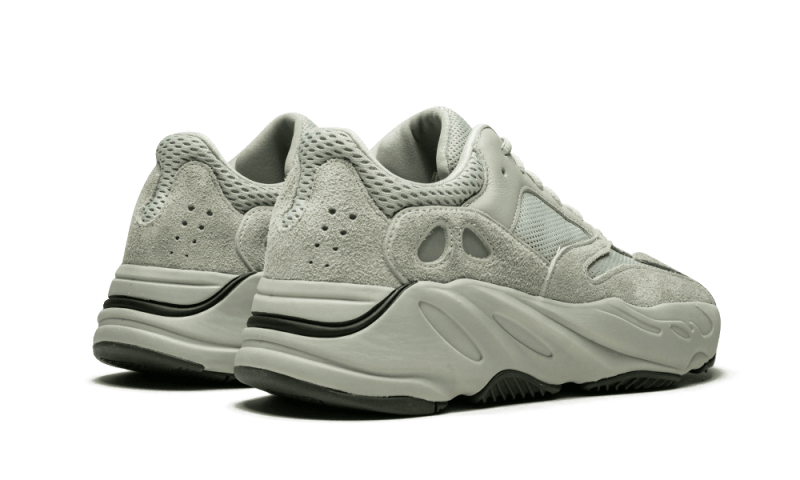 yeezy-700-salt-642942_800x