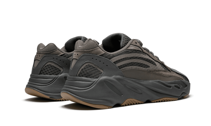 yeezy-700-v2-geode-343566_800x